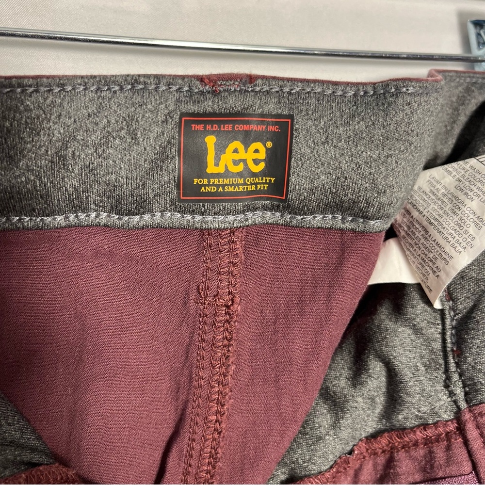 Lee Women's Ultra Lux Mid Rise Relaxed Straight Leg Pant NWT Sz 4 - Picture 8 of 10
